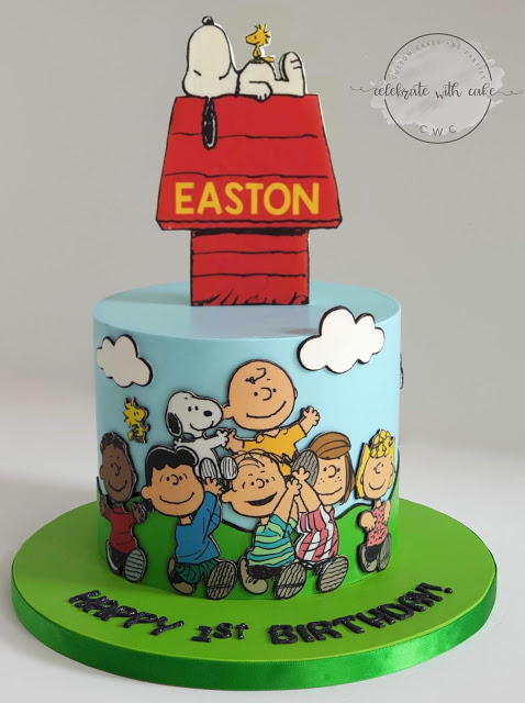 Snoopy doghouse and Peanuts Cake