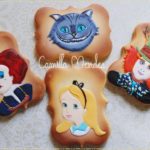 4 Awesome Alice in Wonderland Cookies