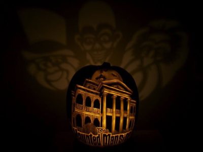 Terrific Disneyland Haunted Mansion Pumpkin Carving Between The Pages Img 5f4d91cbd0a7a 400x300
