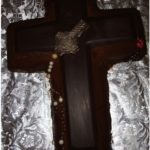 How to decorate the confirmation cross cake.