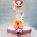 Darling Daisy Duck Cake