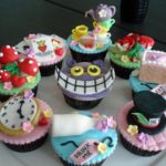Awesome Alice In Wonderland Cupcakes
