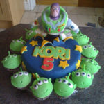 Awesome Buzz Lightyear Cake and Cupcakes