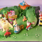 Cool Alice in Wonderland Cake