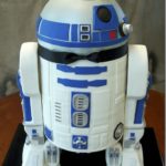 The Snazziest R2-D2 Cake Ever!