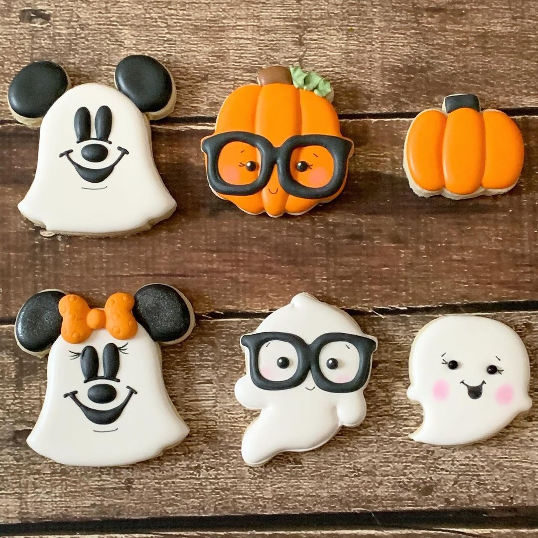 Mickey & Minnie Mouse Halloween Cookies