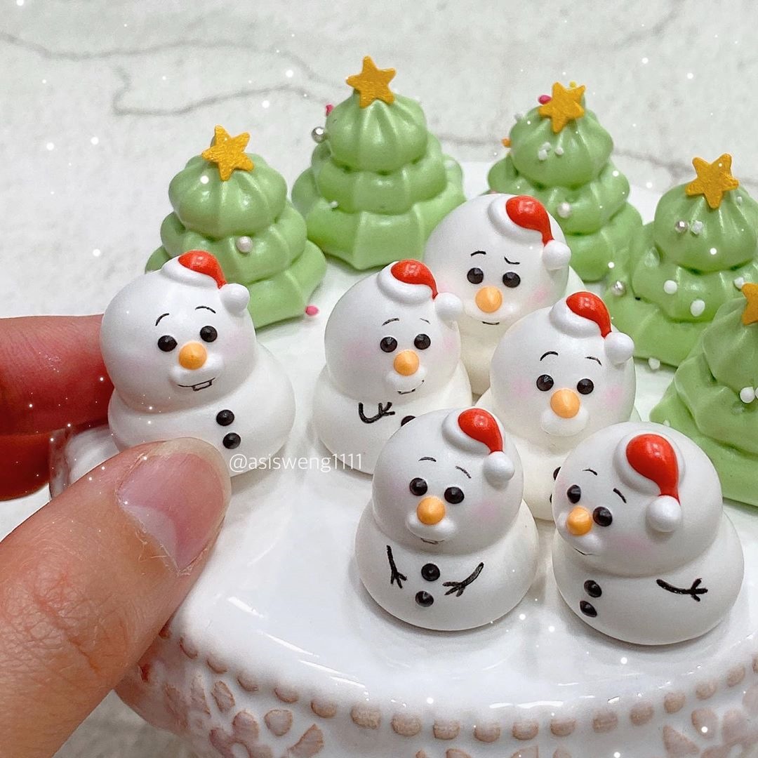 Olaf Christmas Meringues