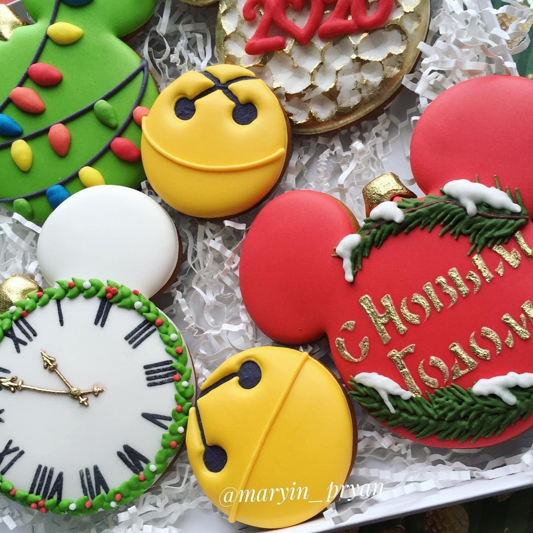 Mickey Mouse Christmas Cookies