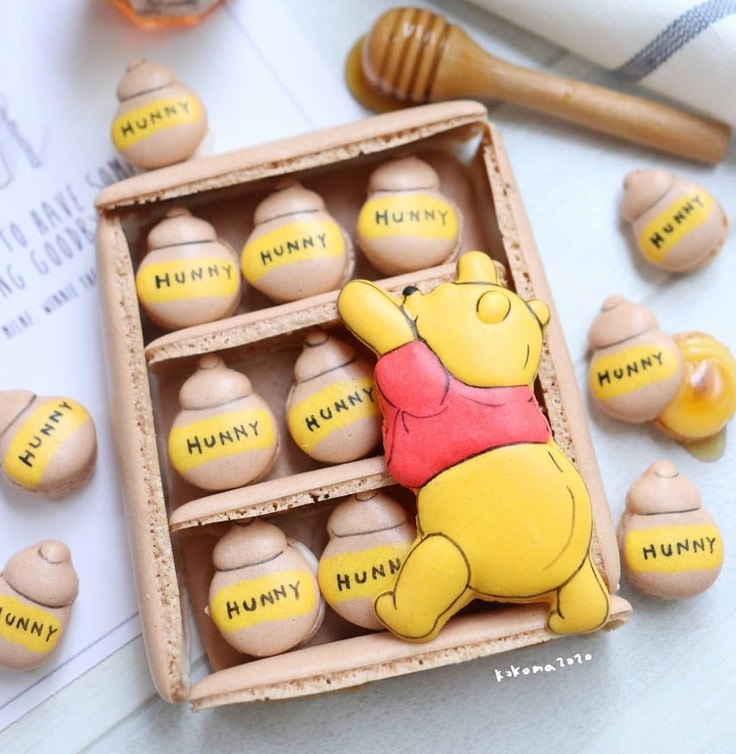Winnie The Pooh Macarons