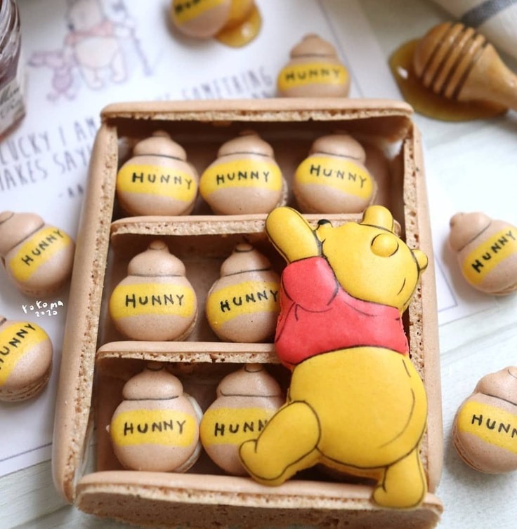 Winnie The Pooh Macarons