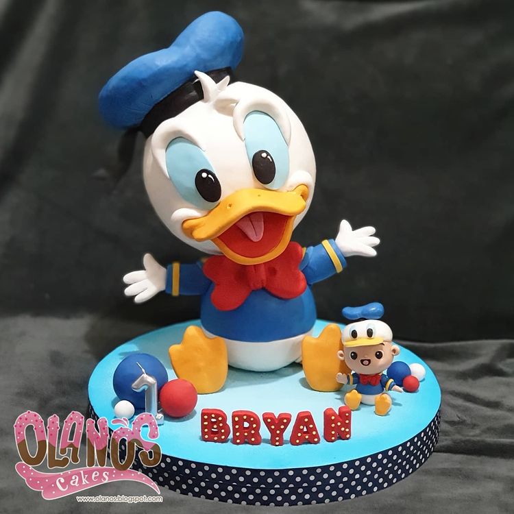 Baby Donald Duck Cake