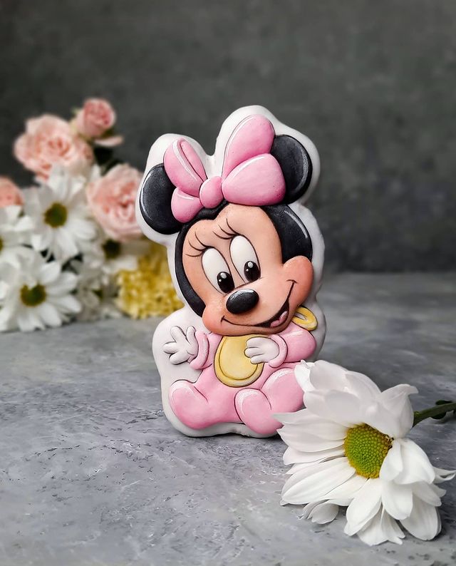 Baby Minnie Mouse cookie