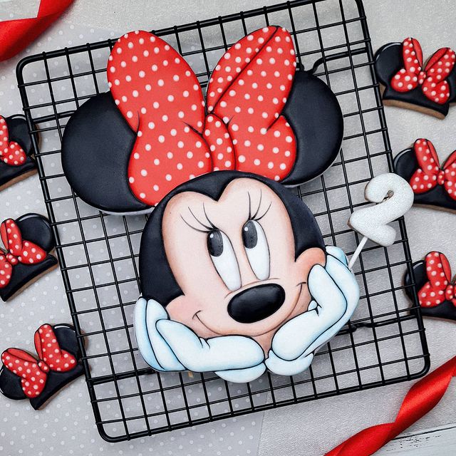 Minnie Mouse Birthday Cookies