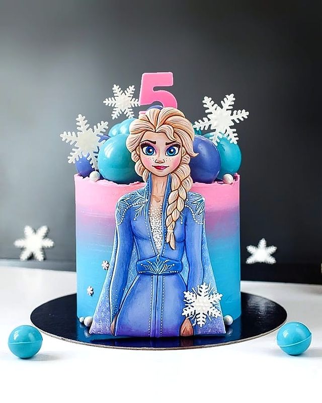 Queen Elsa Cake