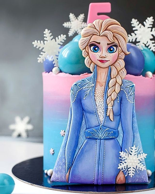 Queen Elsa Cake