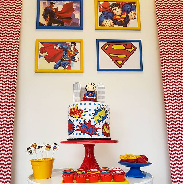 Superman Birthday Party cake