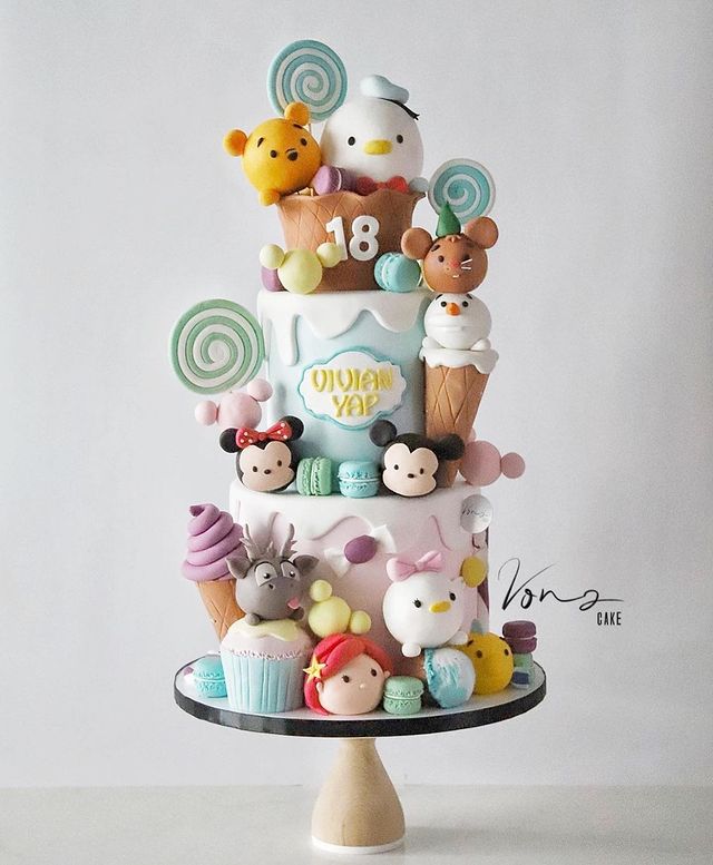 Disney Tsum Tsum Cake