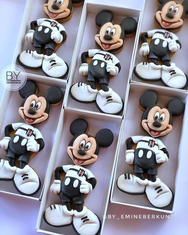 Mickey Mouse Cookies