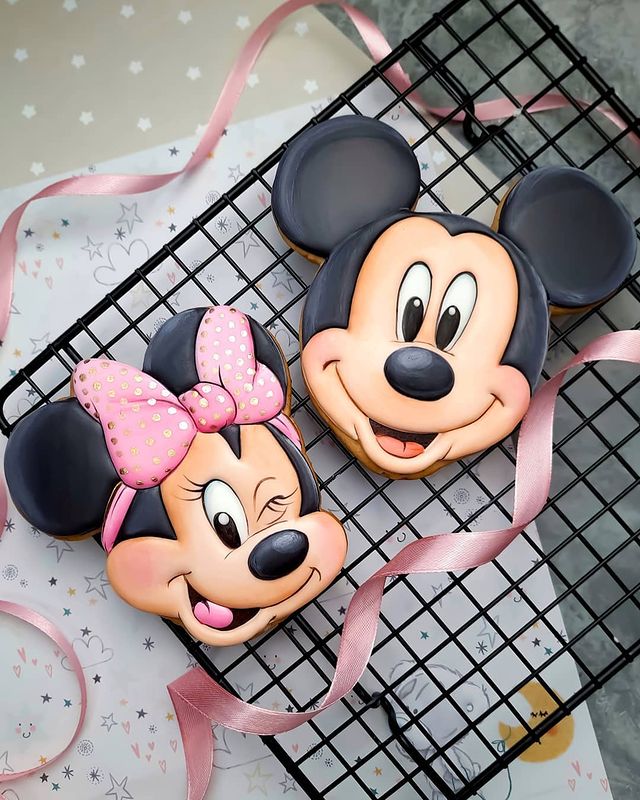 Mickey and Minnie Cookies