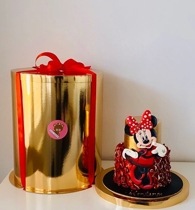 Minnie Mouse Cake