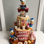 Donald Duck Cake