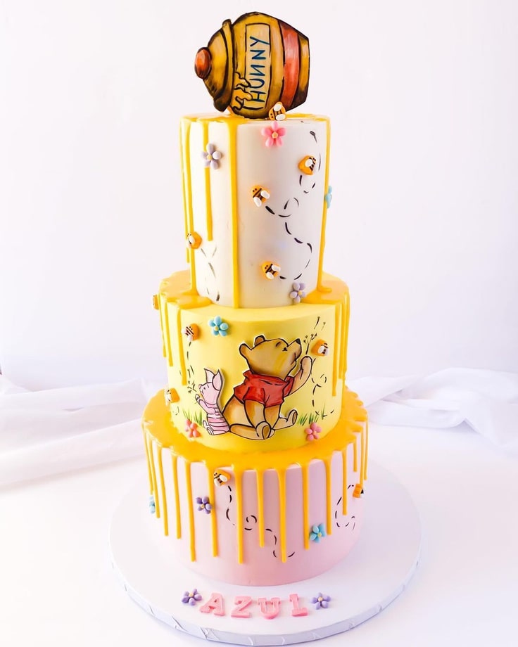 Winnie The Pooh Drip Cake
