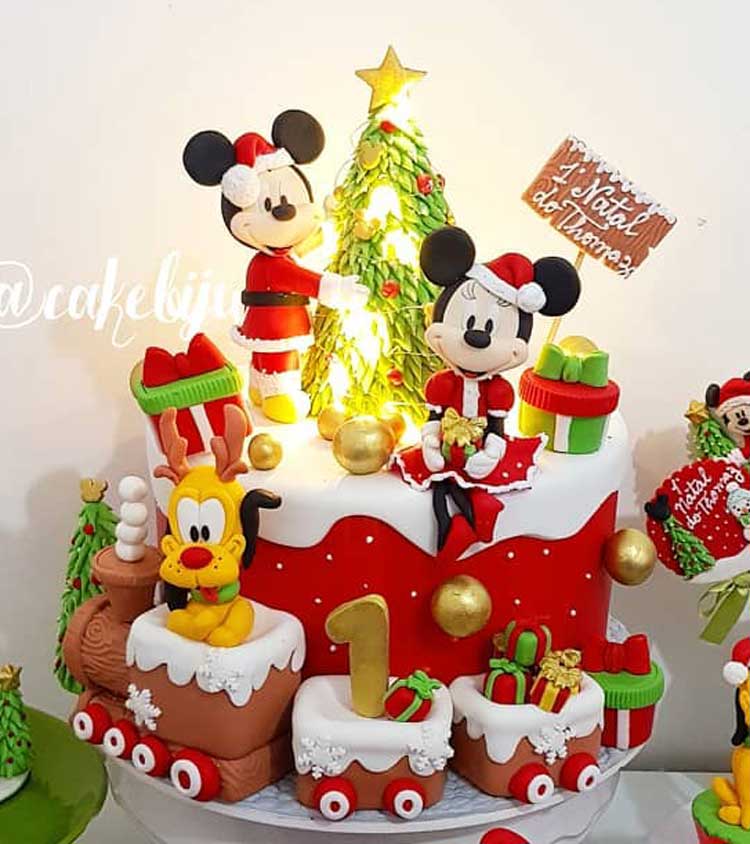 Mickey & Minnie Christmas Cake