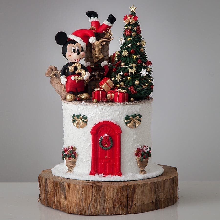 Mickey Mouse Christmas Cake