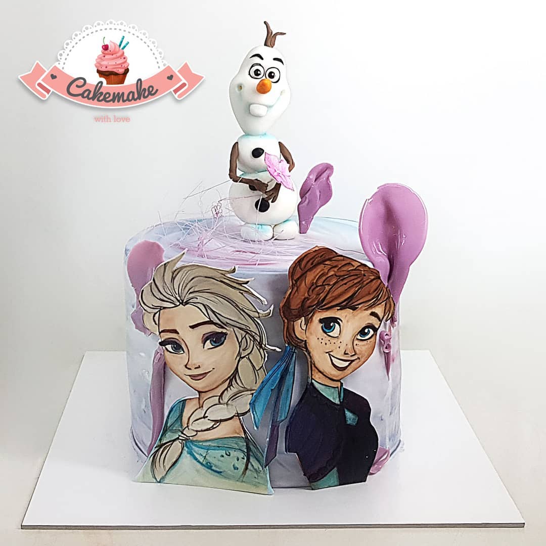 Disney Frozen Cake