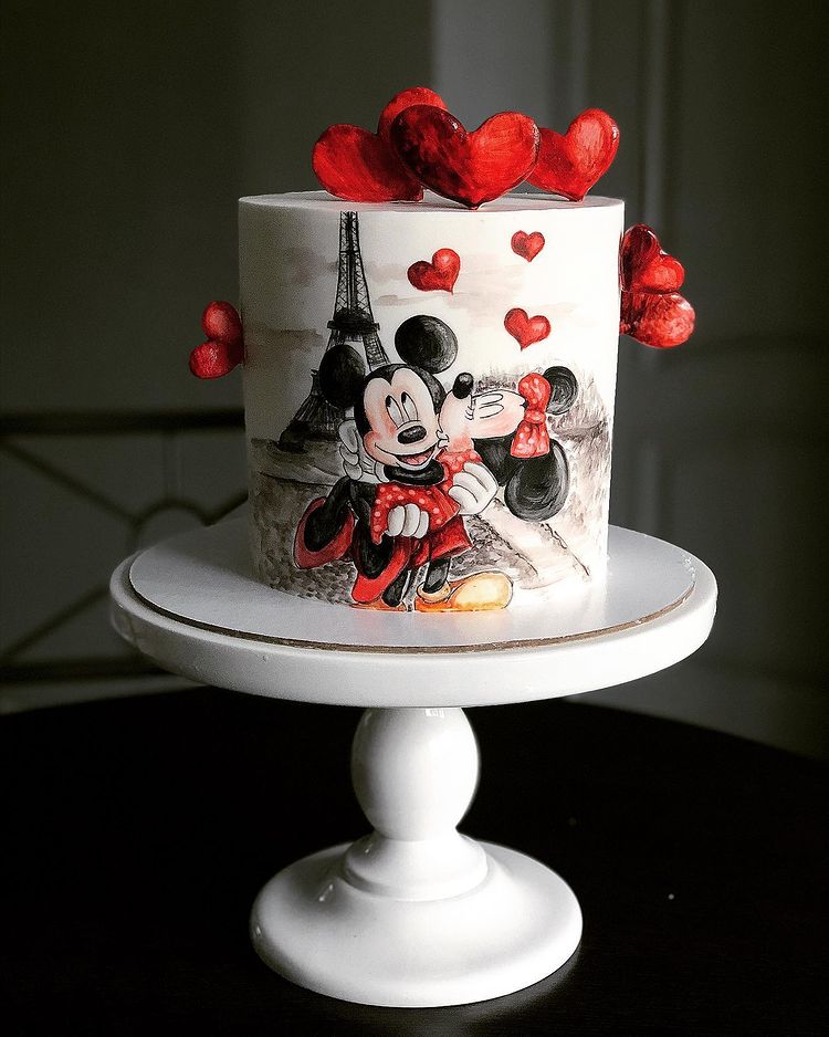 Mickey & Minnie Valentines Day Cake