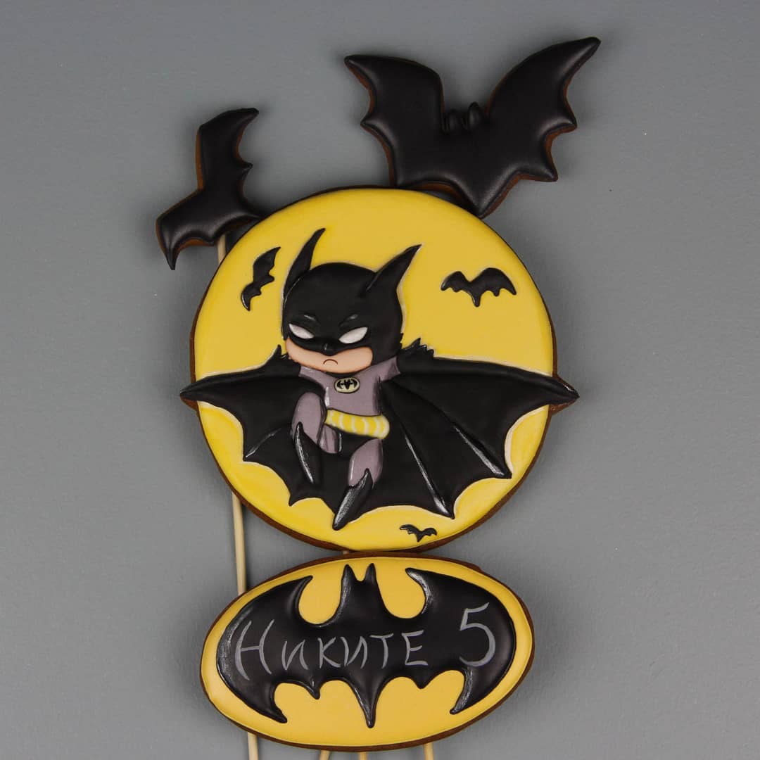 Batman Cookie Pops