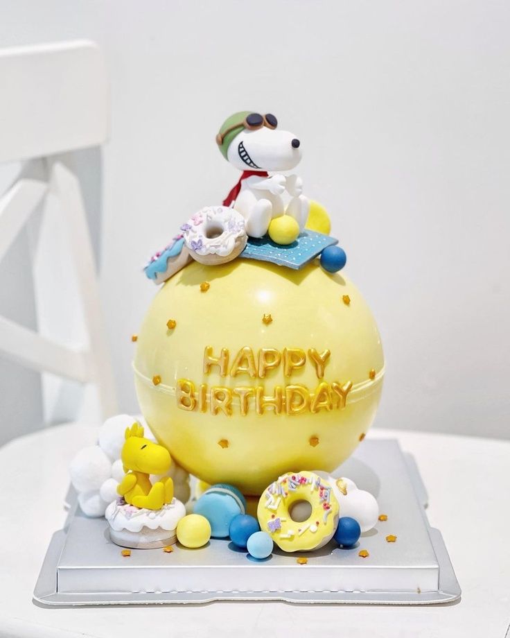 Snoopy Piñata Cake