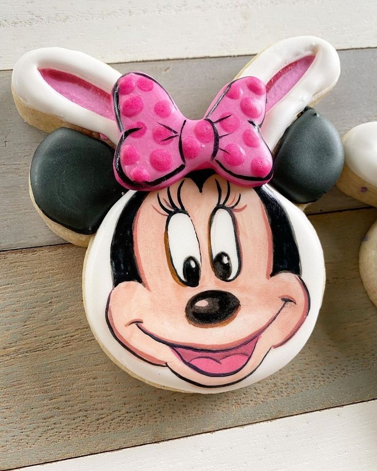 Minnie Mouse Easter Bunny Cookie