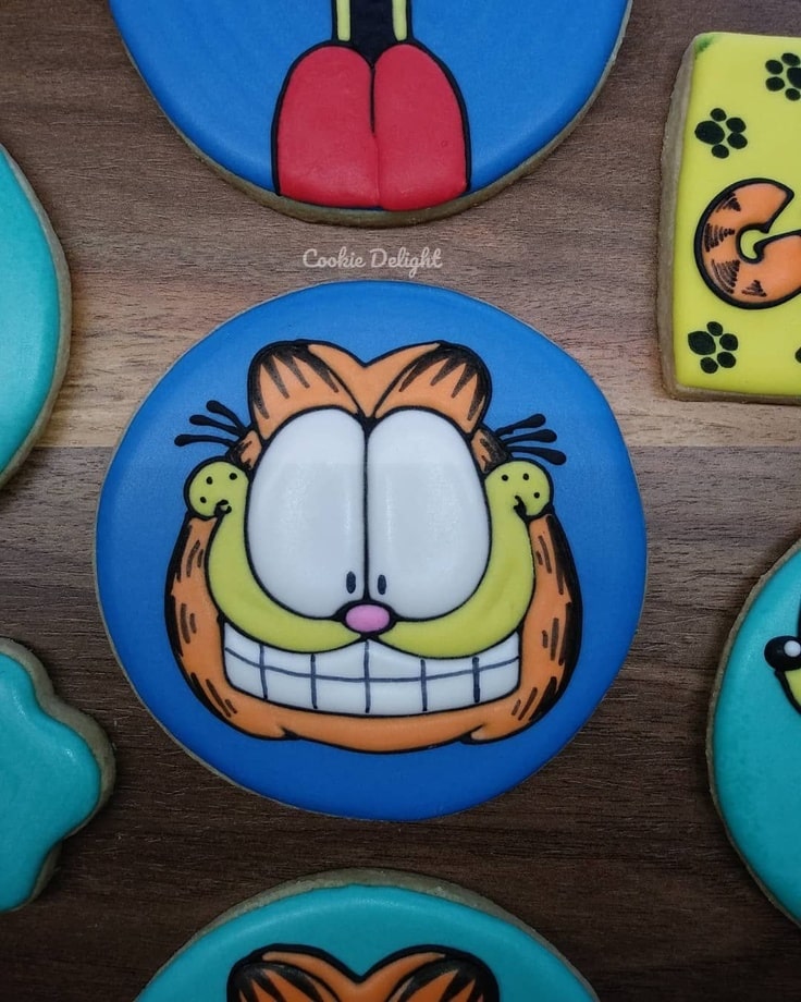 Smiling Garfield Cookie