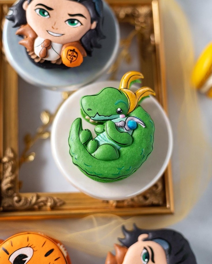 Alligator Loki Macaron