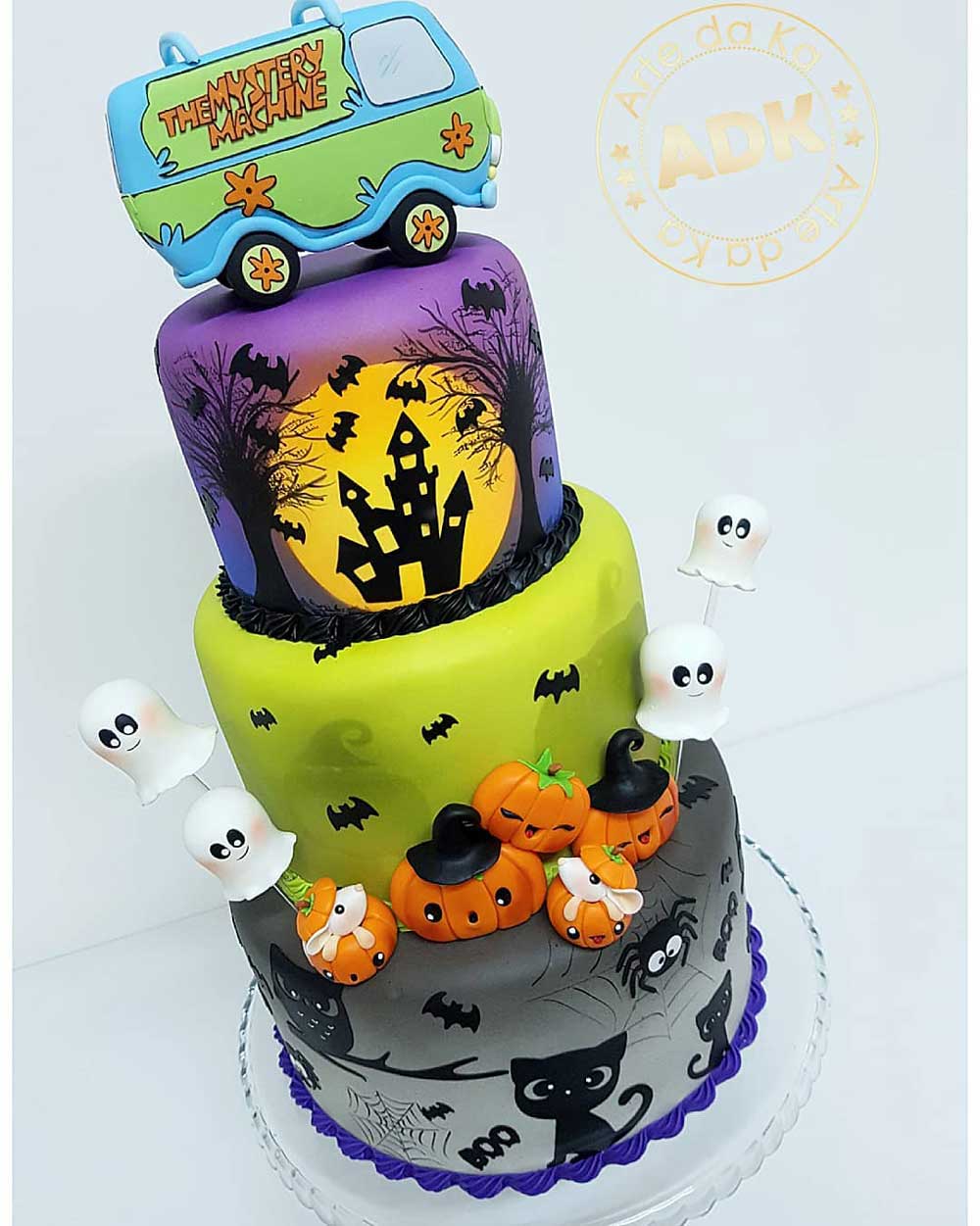 Scooby-Doo Halloween Cake