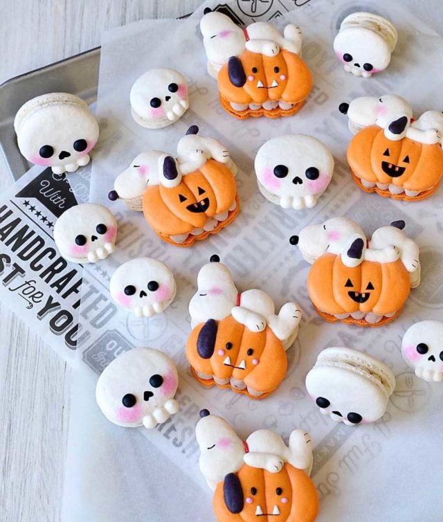 Snoopy Halloween Macarons - Between The Pages Blog