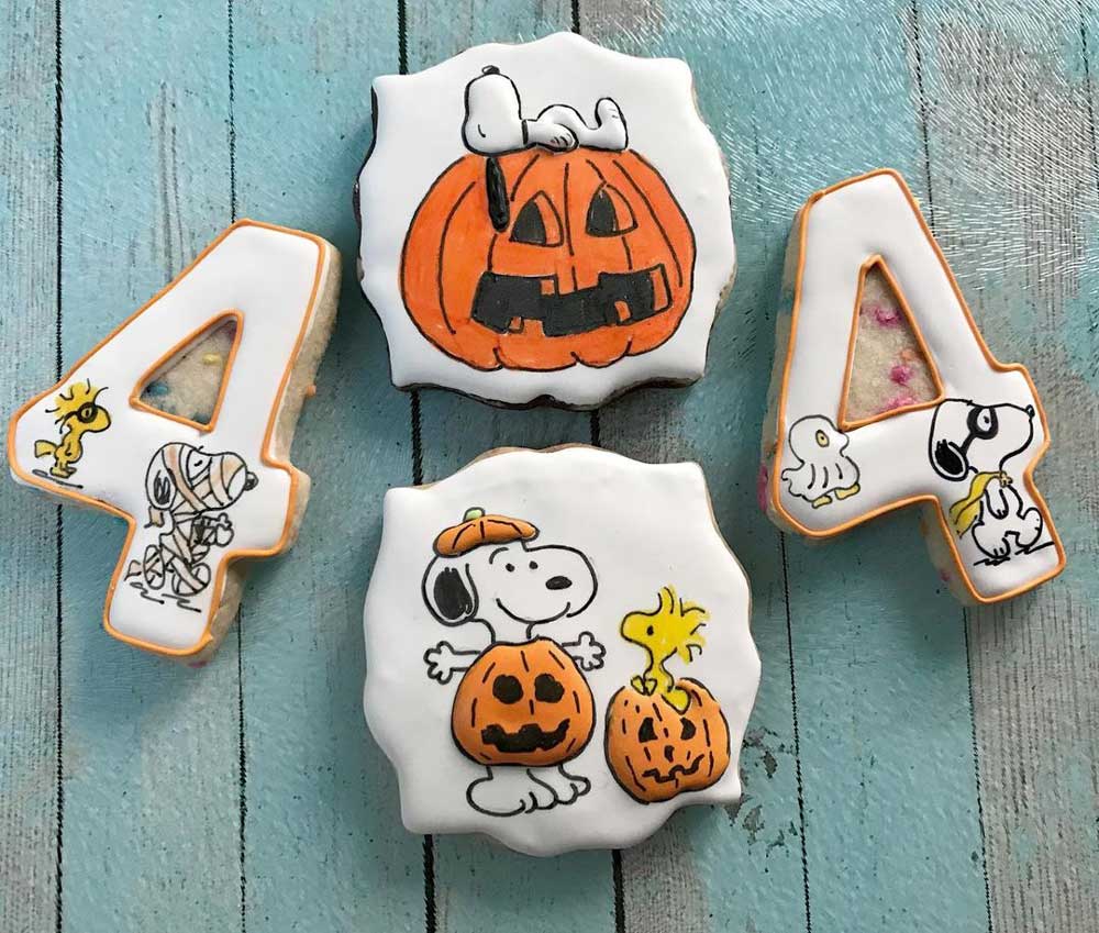 white Snoopy Halloween Cookies