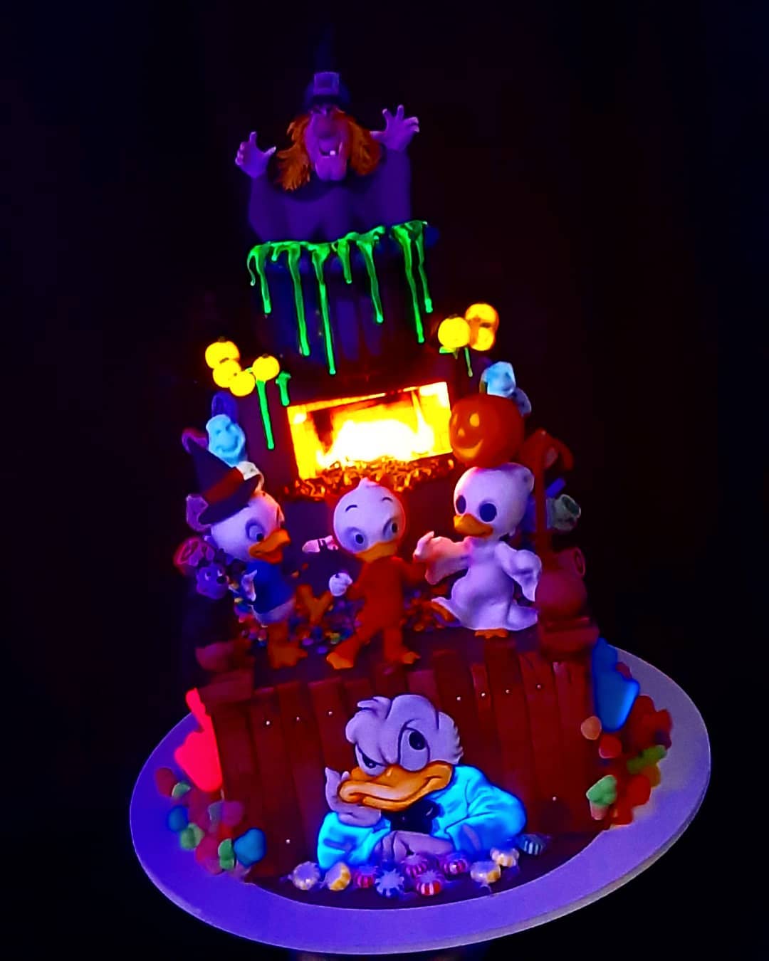 lighted Donald Duck Halloween Cake