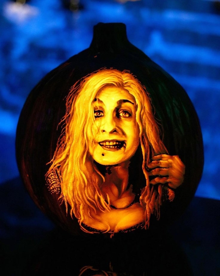 Sarah Sanderson Pumpkin Carving