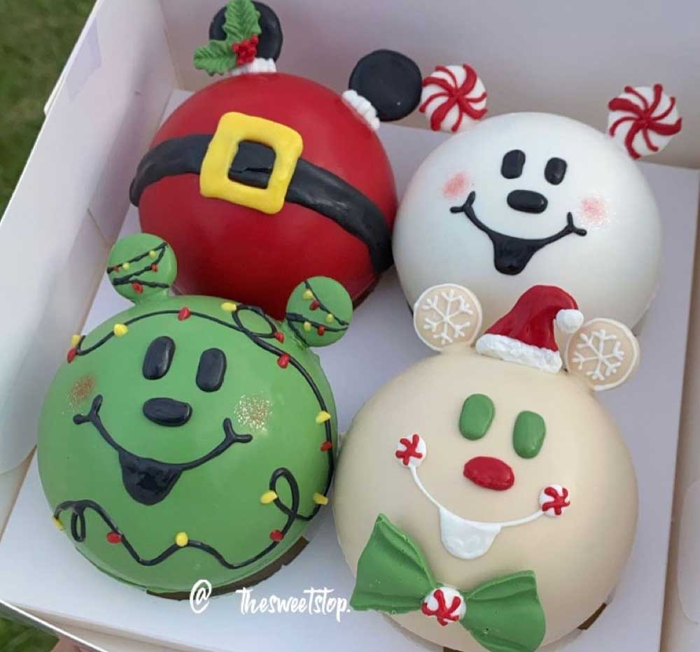 Mickey Mouse Christmas Cocoa Bombs