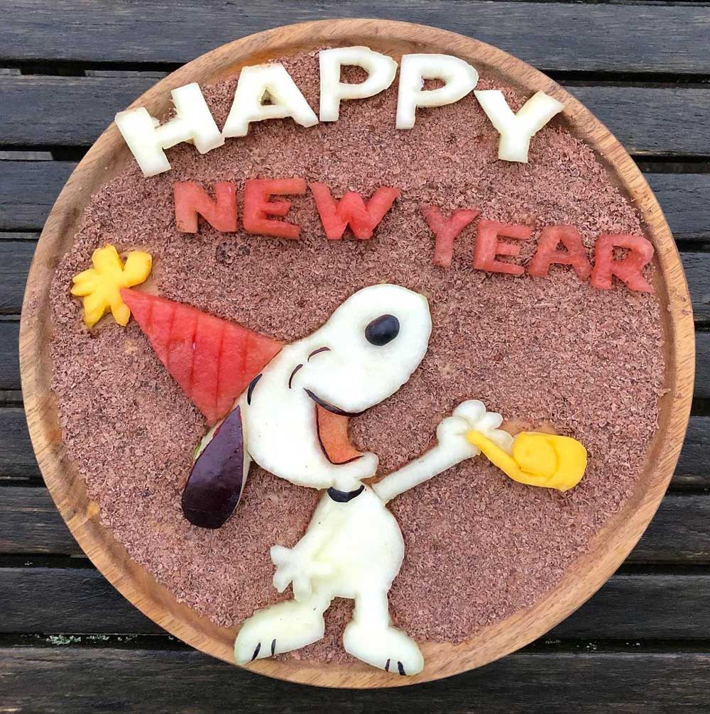 Snoopy Happy New Year Pie