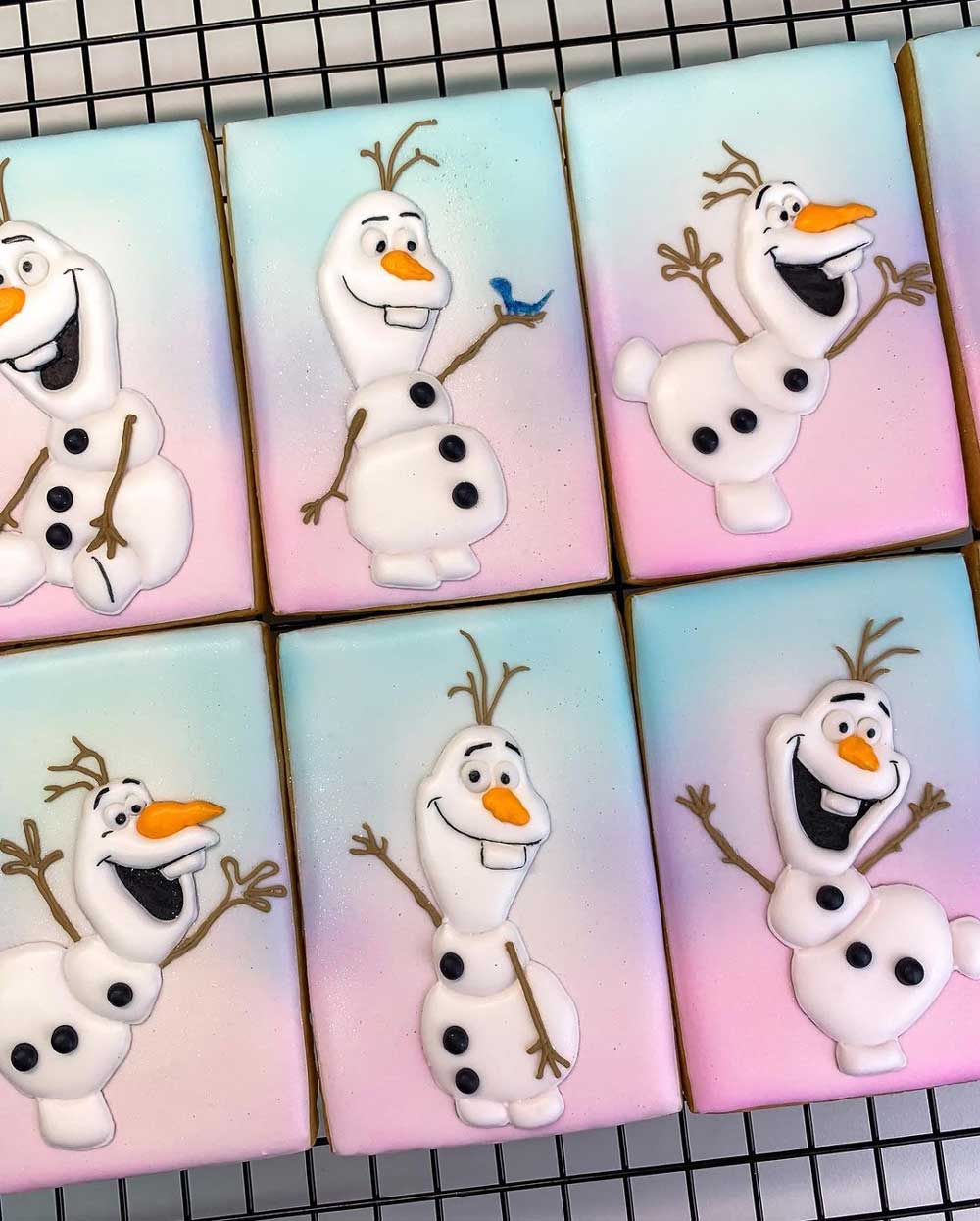 Pink & blue Olaf cookies