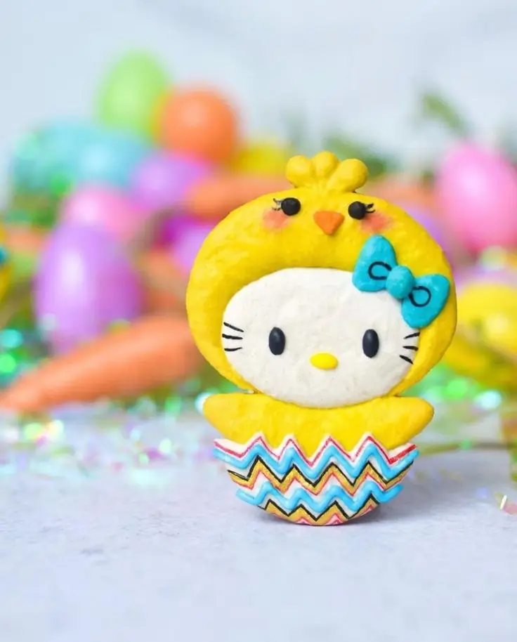 Hello Kitty Easter Chick Macaron