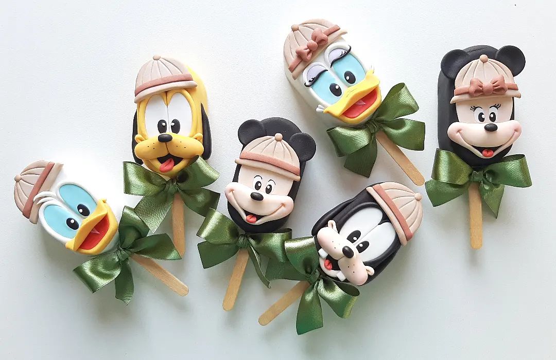 Mickey & Friends Safari Cakesicles