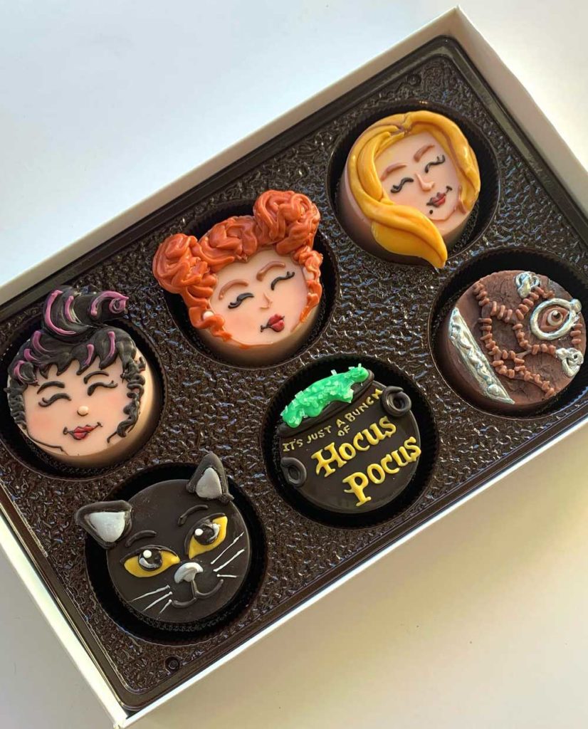 Hocus Pocus Chocolate Covered Oreos