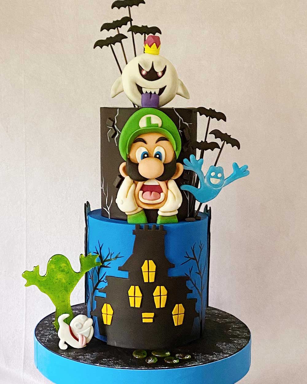 Luigis-Mansion-Cake