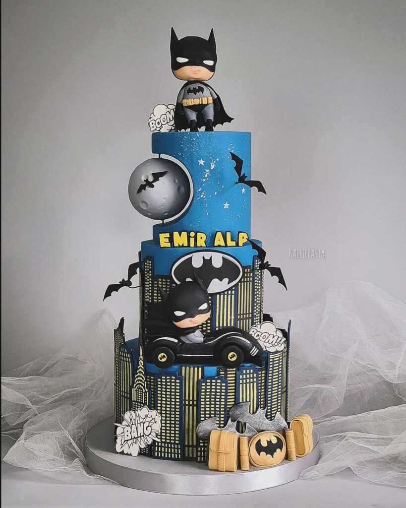 Batman Cityscape cake